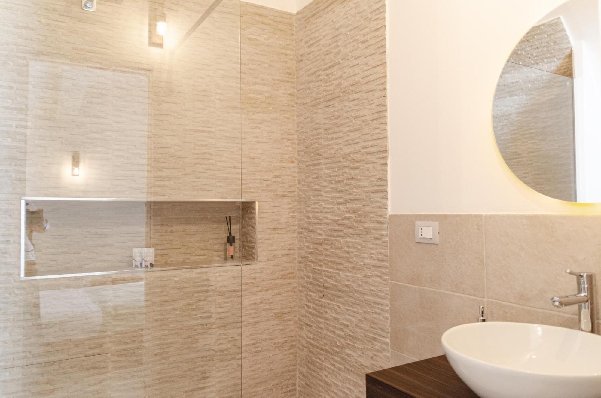 Aca Suite Luxury With Jacuzzi Adelfia 外观 照片